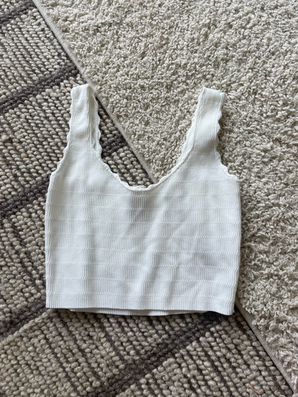 House of Harlow 1960 White Ribbed V-Neck Crop Tank